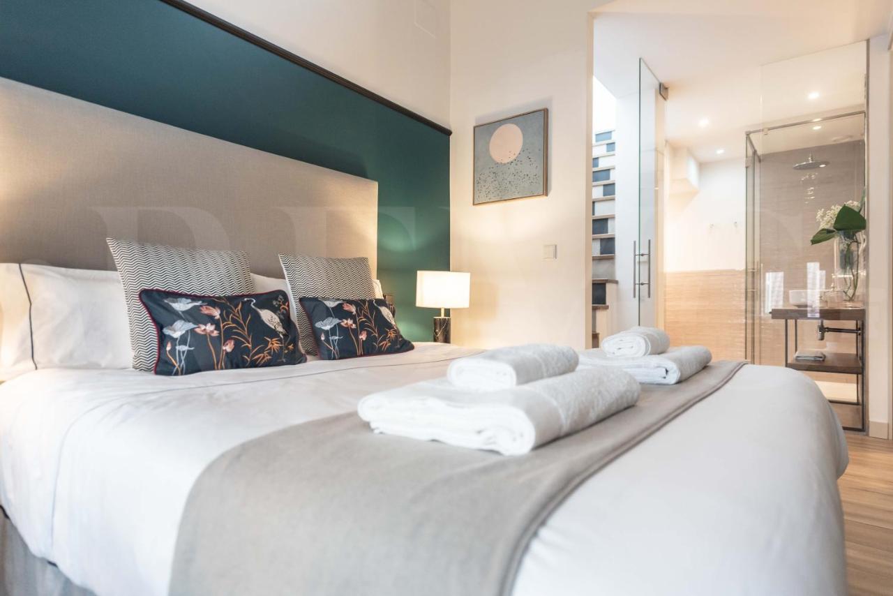 Penthouse Suite With Rooftop In The Heart Of Malaga By Rems Exterior photo