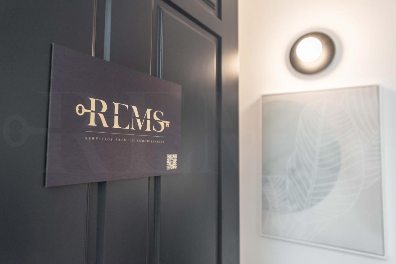 Penthouse Suite With Rooftop In The Heart Of Malaga By Rems Exterior photo
